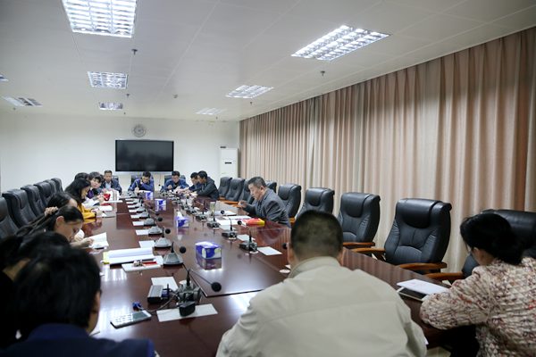 学院党委委员、副院长庄序为药学系第二党支部作十九大精神专题学习辅导